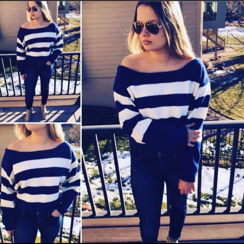 Cropped Navy Sweater - Picture 1 of 1